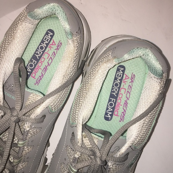 Skechers D’Lite Air-Cooled Memory Foam Walking Shoe - Picture 5 of 8